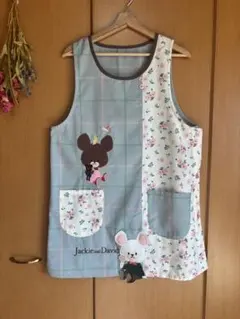 新品✨　くまのがっこうエプロン　くまのがっこう　エプロン キャラクター刺繍
