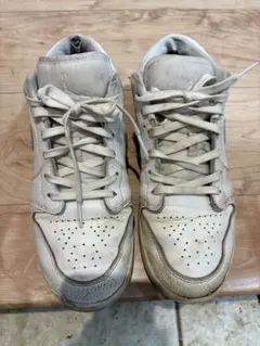 NIKE AIR JORDAN 1 LOW ホワイト スニーカー