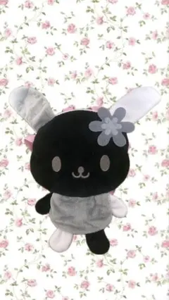 ウサハナ ポーチ サンリオ ガチャガチャ モノクロ