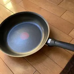T-F aＬフライパン　直径約２５センチ