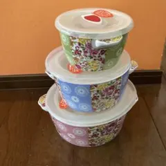 花柄食品保存容器3個セット - メルカリ