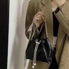 ショルダーバッグ　チェーンバッグ　キルティング　パール　革　ブラック　レザー