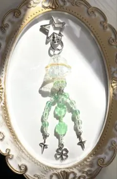 ハンドメイド ビーズキーホルダー クラゲ クローバー y2k レトロ 平成 緑