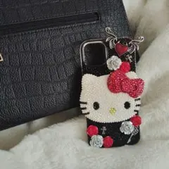 ハローキティ デコ電　地雷系ケース　ゴスロリ系　薔薇　地雷系 量産型 黒×赤