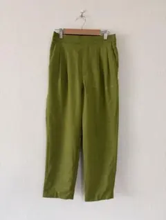 【ローリーズファーム】オリーブグリーン プリーツ入りワイドパンツ・M.サイズ