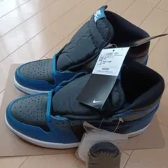 Item thumbnail for item c982bffd-e2c2-45bb-a5a5-50d5cda89c60