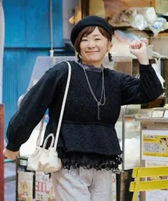 スタジオクリップ【さかもってぃ企画】絞れて着やせしちゃうすっきりベスト黒のサムネイル