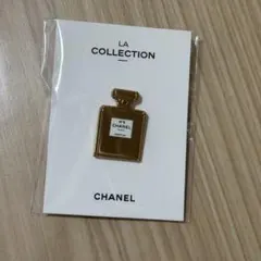 シャネル 香水ボトル型　ピンバッチ新品