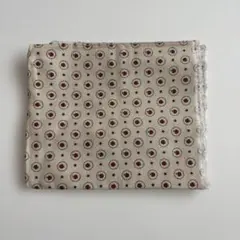 【新品・未使用（美品）値下げ中‼️】リンゴ柄の洋裁布（ベージュ）