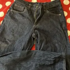 GU ストレートデニム