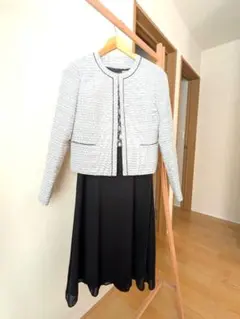 東京ソワール　Rifanne 黒いワンピーススーツ ジャケット付き