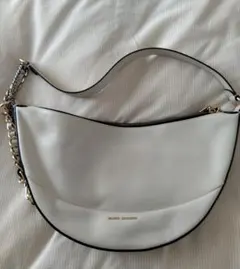 再値下げ！MARC JACOBS ホワイト白 ショルダーバッグ三日月定価10万円