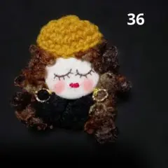 No. 36ブローチ:ハンドメイド:クルミボタン:フェイス:ドール