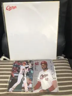 Y2981-29 カープ 野球サインボール 黒田4個 色紙サイン オリックス Y2981-29 カープ 野球サインボール 黒田4個 色紙サイン オリックス