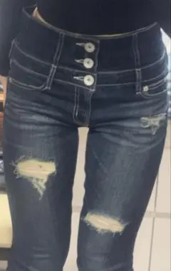 gyda ダメージデニム