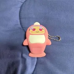与那嶺瑠唯　イルカ着ぐるみキーホルダー　ピンク　目ハート