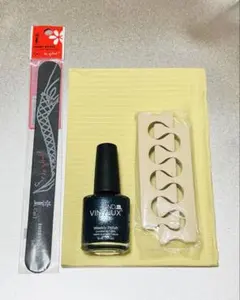 新品⭐︎CNDネイルポリッシュ⭐︎ラメ入パールネイビー⭐︎ペディキュアセットのサムネイル