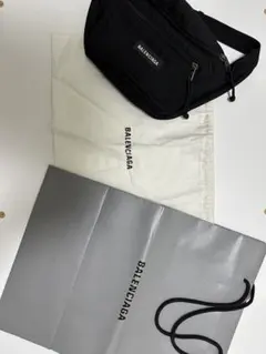BALENCIAGA ボディバッグ ブラックのサムネイル