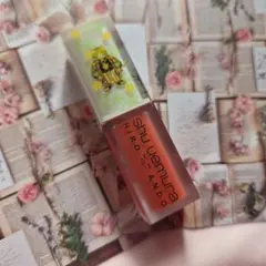 shu uemuraキヌケアグローアップ オレンジヨコチョウのサムネイル