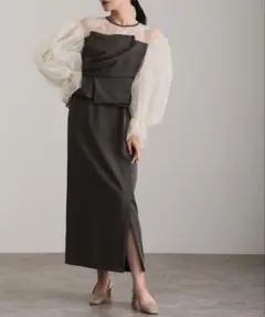 ミモレ丈&袖ありフォーマルフラワービスチェ異素材ミックスドレープチュールスリーブ