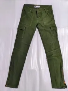 カーゴパンツ グリーン ポケット6つ付き