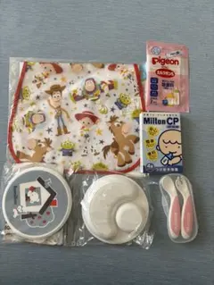 お食事エプロン　離乳食　食器　スプーン　フォーク　ハサミ　お出かけ　持ち歩き