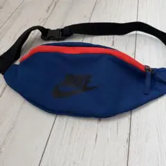 NIKE ウエストポーチ　バッグ
