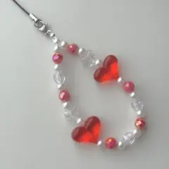 【No.64】ビーズストラップ　ビーズキーホルダー　赤　ハート