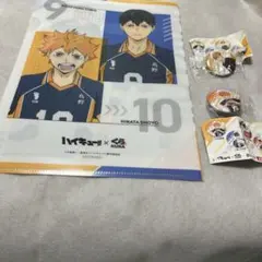 ハイキュークリアファイル　缶バッジ　　くら寿司　3点