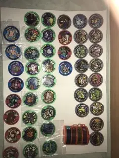 妖怪メダル各種とケース