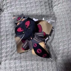 ハズビン・ホテルへようこそ　おすわりマスコット　サー・ペンシャス