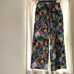 flower総柄ワイドパンツ　ブラック　綿100%Ｌ　前ポケット大