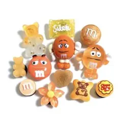 オレンジm サンダルアクセサリー　ジビッツ　クロックス　飾り　目印