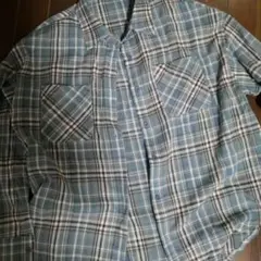 値下げ　Mサイズ チェック柄 長袖シャツ 100%ポリエステル