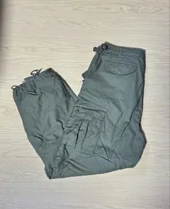 カーゴパンツ　カーキ