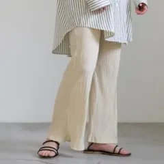SELECTMOCA　プリーツレギンスパンツ　プリーツパンツ　アイボリー　春夏のサムネイル