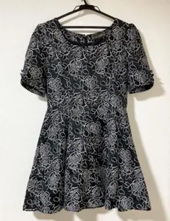 CECIL McBEE 刺繍 花柄 ミニワンピース BLACK