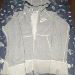 Nike グレー パーカー Lサイズ