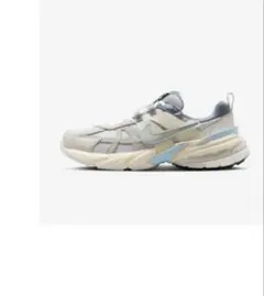 ナイキ V2K ラン　23.5 新品
