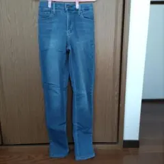 ユニクロ　EZYジーンズ レディース