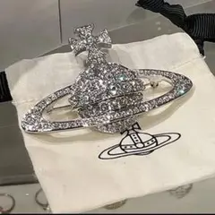 ヴィヴィアンウエストウッド入手困難刺繍ブローチ♡ ヴィヴィアンウエストウッド入手困難刺繍ブローチ