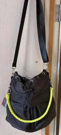 Item thumbnail for item 09a5c073-8e72-4a23-9aa8-7868470e5030