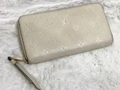 LOUIS VUITTON アンプラント ジッピーウォレット モノグラム 白