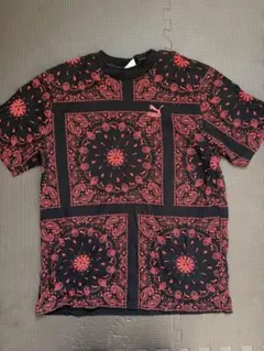 プーマTシャツ　ペイズリー　バンダナ柄