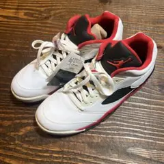 ナイキ　エアジョーダン5ファイヤーレッドロー