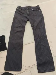 ブラック ストライプ パンツ　メンズ　リーバイス