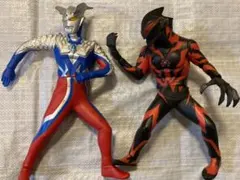 ウルトラマンゼロ・ウルトラマンベリアル　ソフビ大