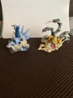 ポケモン　ディアルガ　ギラティナ　フィギュア