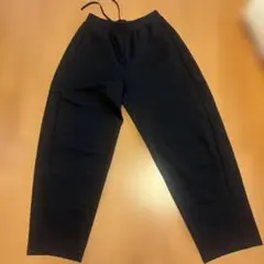 ユニクロブラックパンツ