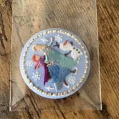 Disney ディズニー　刺繍　缶バッジ　アナと雪の女王　１点